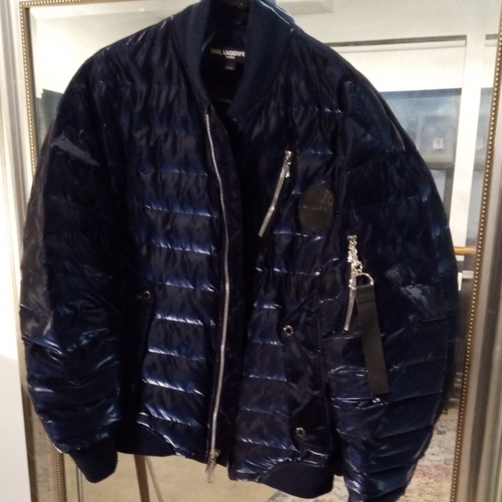 Karl Lagerfeld Paris Shiny Navy Puffer Jacket.Clean And Wash Warm In Style